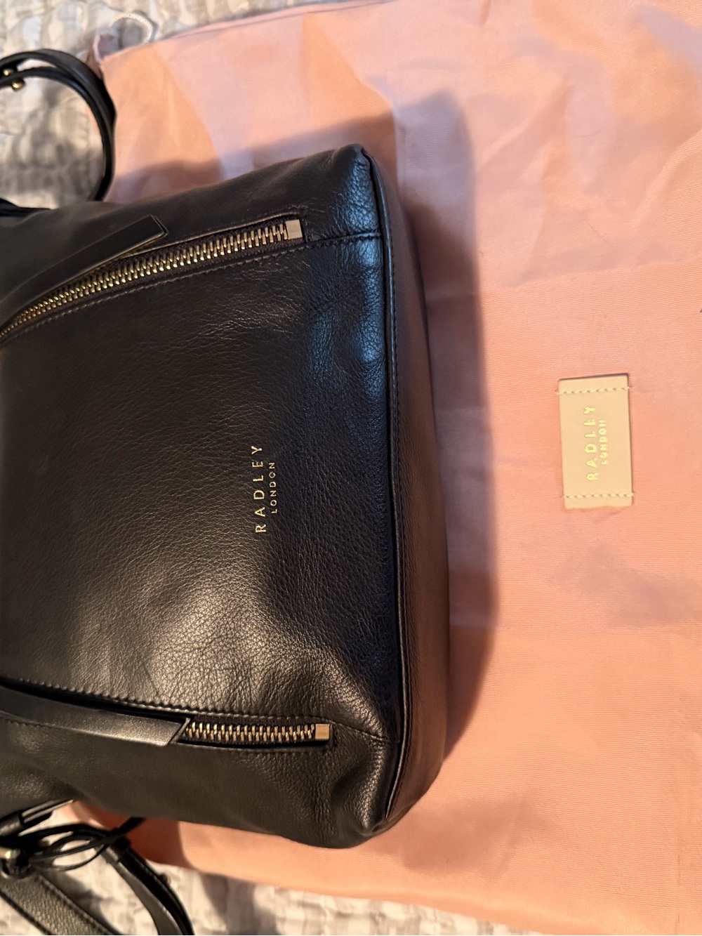 RADLEY LONDON Black Leather Crossbody with Gold Hardware